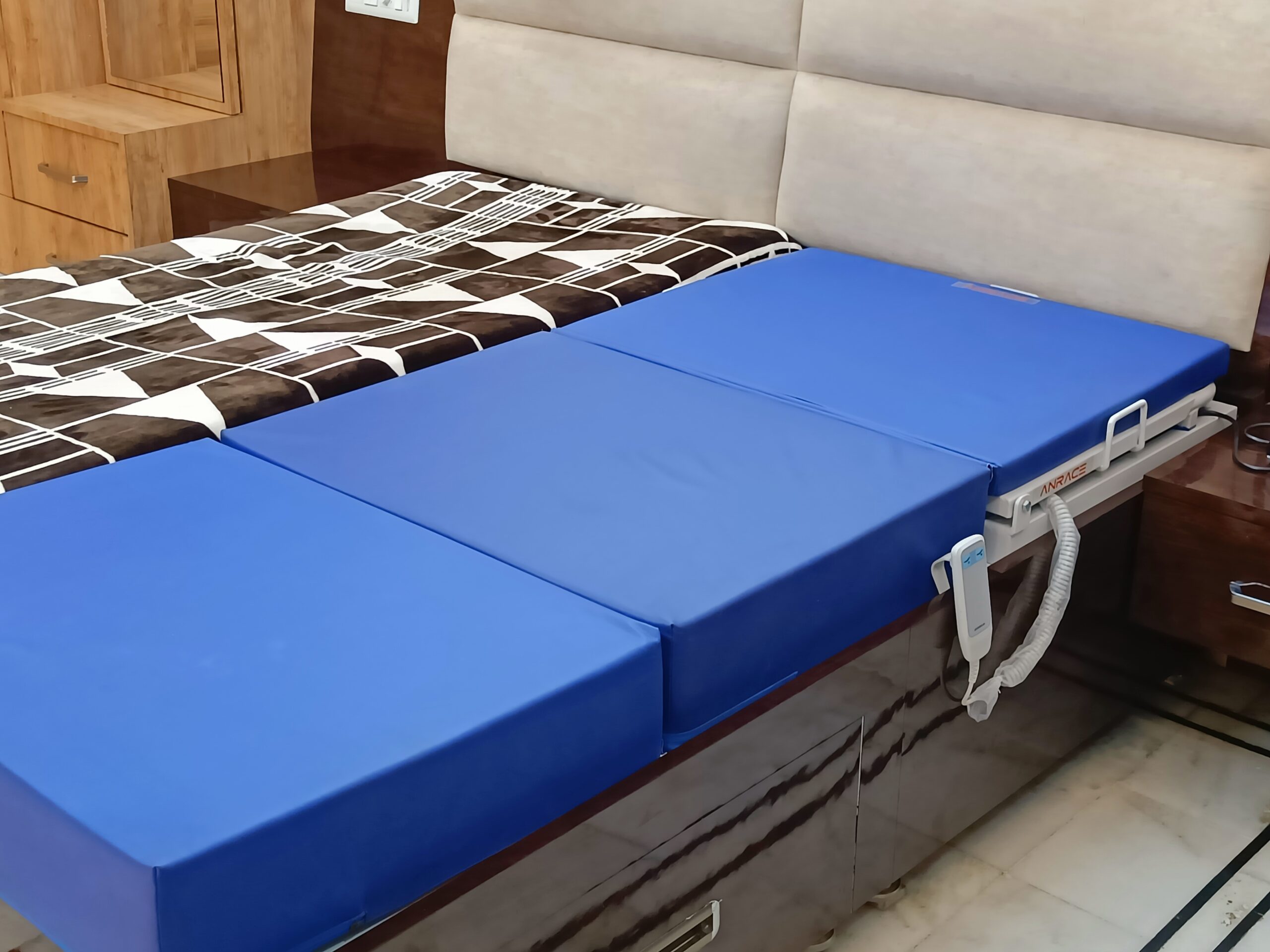 Orthopedic Support Motorized Recliner white blue